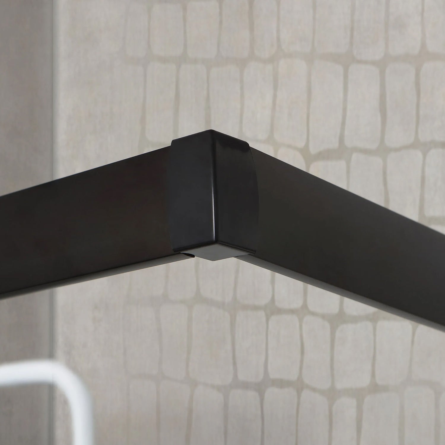 Box doccia modello Imperial 70x70 cm con profilo nero opaco e cristallo trasparente 6 mm