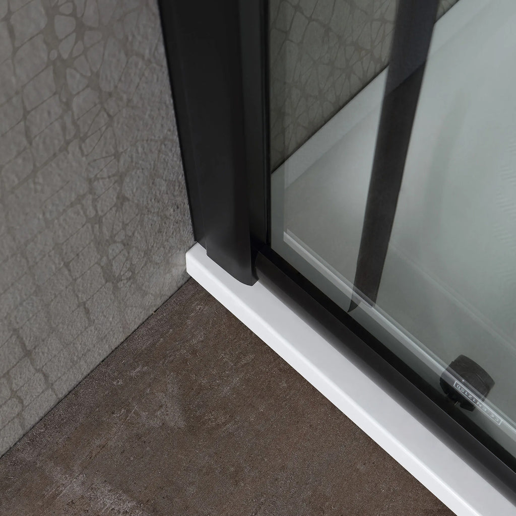 Box doccia modello Imperial 70x70 cm con profilo nero opaco e cristallo trasparente 6 mm